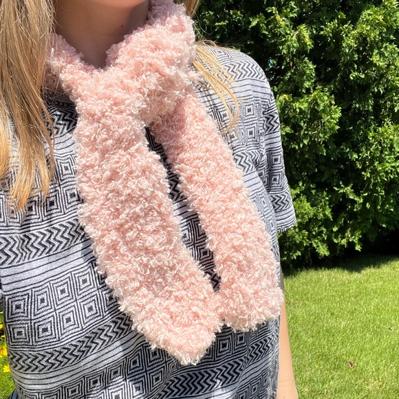 Crochet pink fuzzy scarf!! - Picture 1 of 6